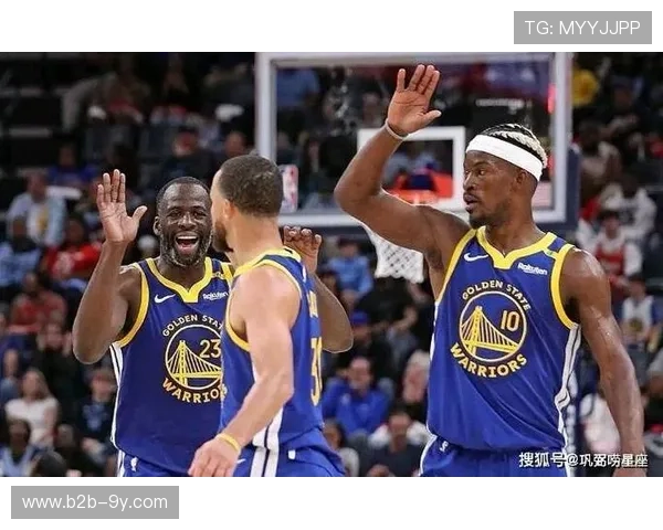 金州勇士对阵密尔沃基雄鹿 NBA常规赛激战引发球迷热议 金州勇士对阵密尔沃基雄鹿 NBA常规赛激战引发球迷热议