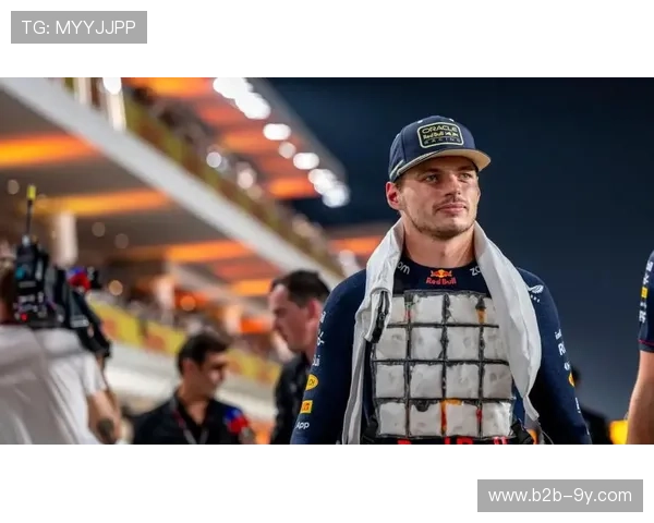 维斯塔潘卡塔尔站发车反应迅速，首弯超越诺里斯定基调